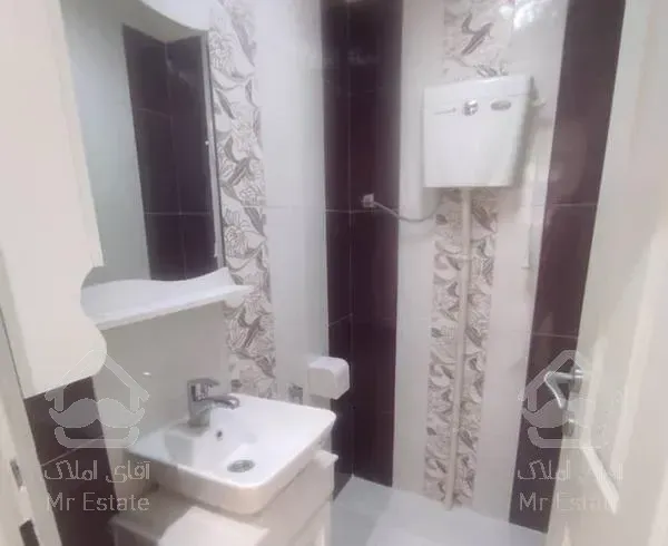 ۹۷ متر دو خواب اشرفی منطقه ۲ دید  به باغ