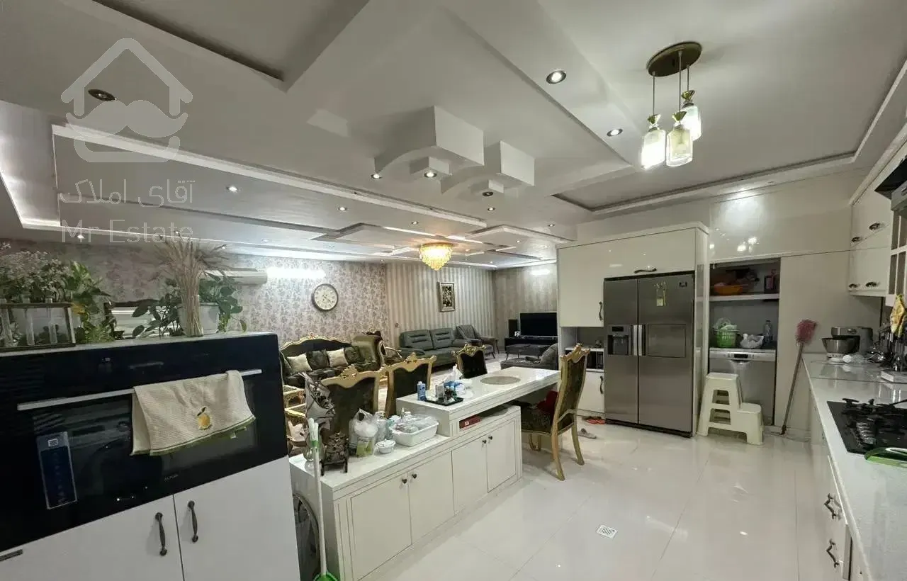 آپارتمان۱۷۰ متری/حافظ۱۹/تک واحدی/لوکس