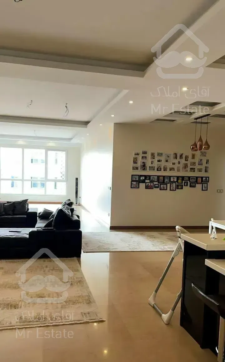 ۲۱۵ متر  ۳پارکینگ *نوساز قلب جردن*فایل شخصی*