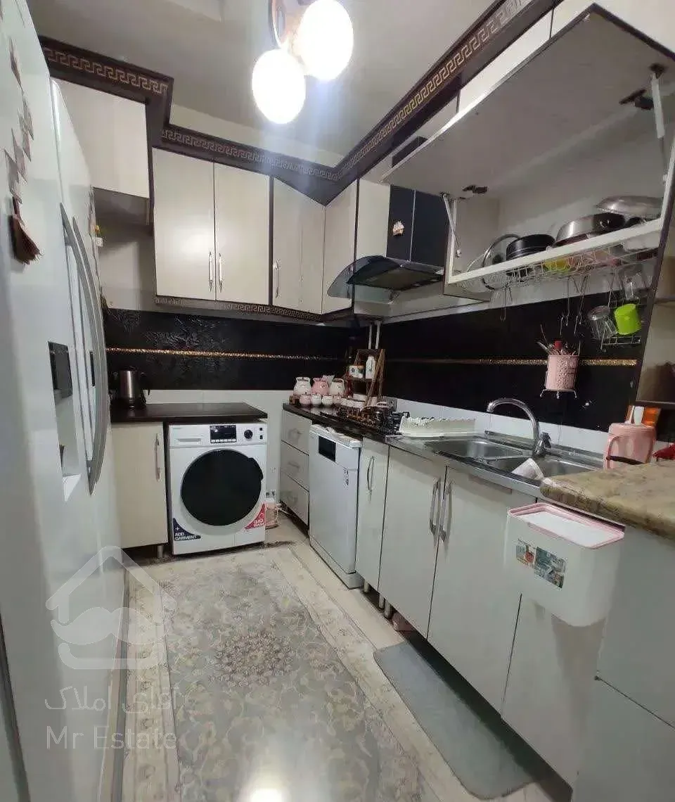 فروش طبقه دوم از ساختمان دو طبقه