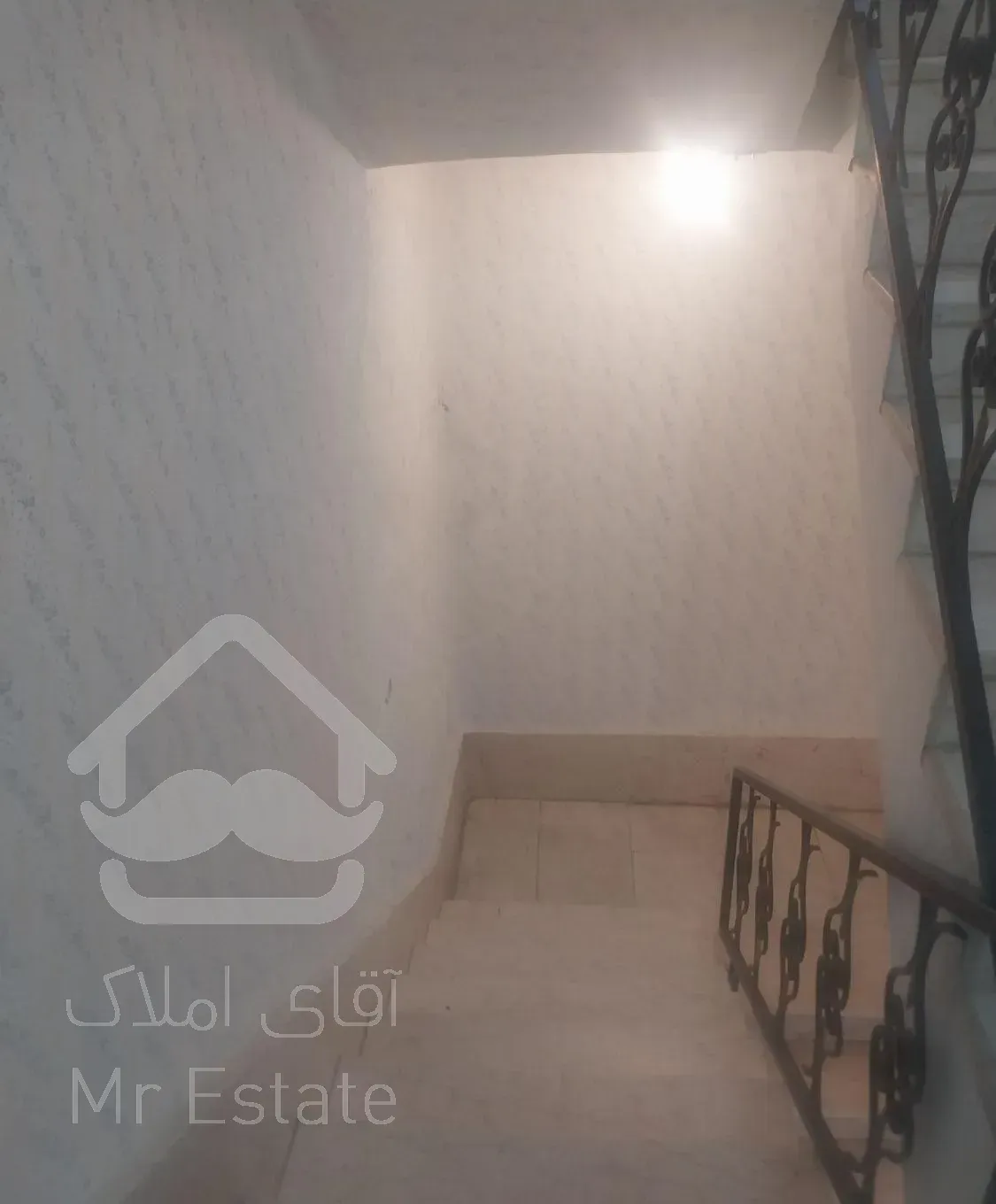 آپارتمان ۹۰ متری طبقه اول دو خوابه