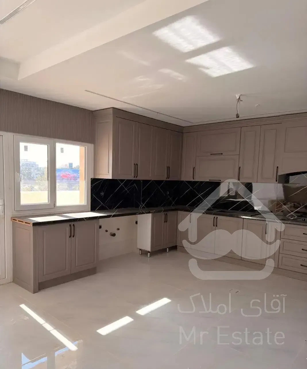 ۱۷۳متر/پارک مطهری/نوساز/تکمیل