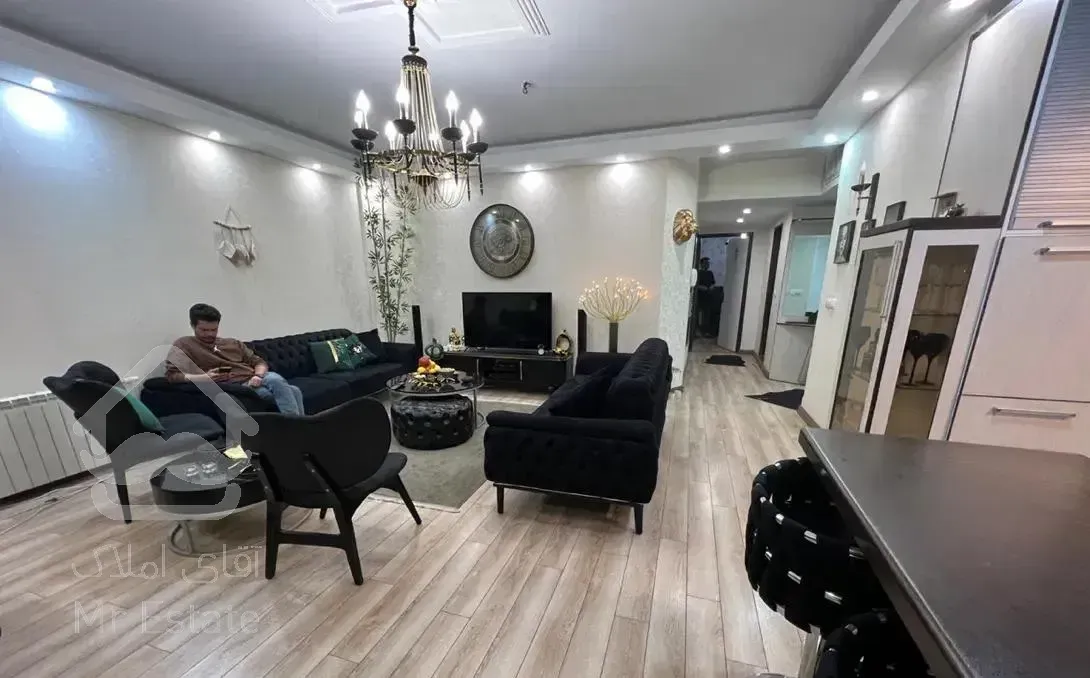 ۱۰۷متر/۲خواب/فول امکانات/طبقه۷مجتمع