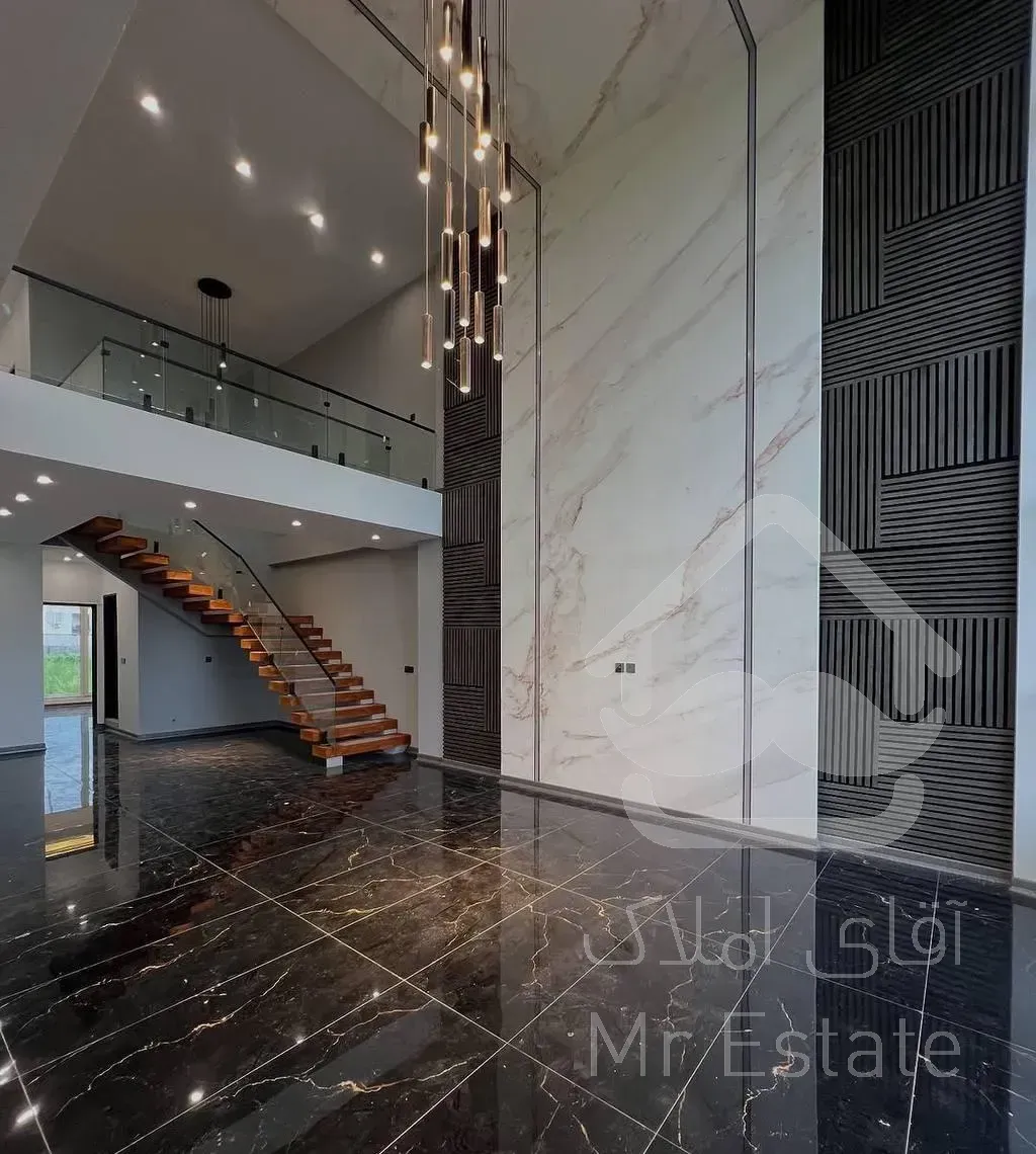 فروش ویلای دوبلکس ۳۰۰ متری استخردار