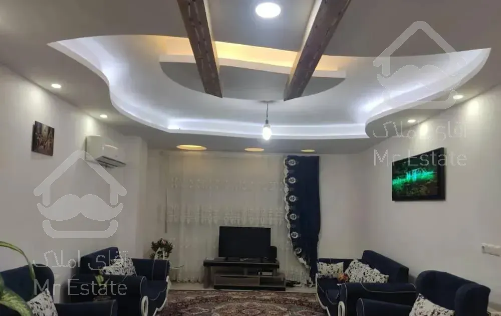 تک واحدی شیک در خ تربیت معلم