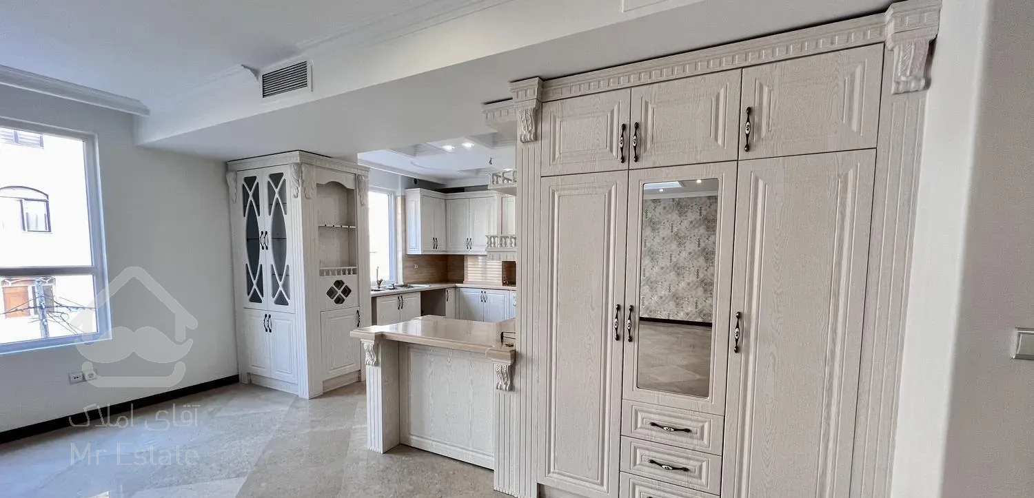 ۱۷۵متر تک واحدی/کلید نخورده/سالن بزرگ/فاخر منطقه