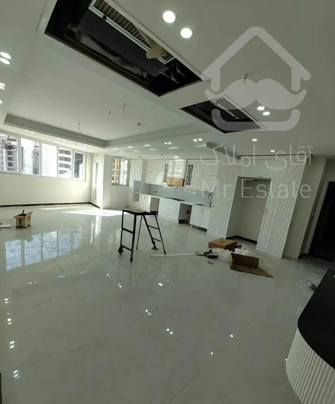 135متر ۳خوابه نوساز کلیدنخورده با ویو دریاچه/استخر