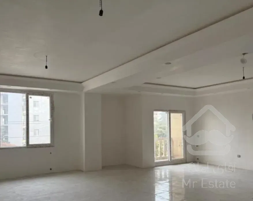 فروش واحد کاسبی ۱۰۰ متری نوساز ساحل طلایی