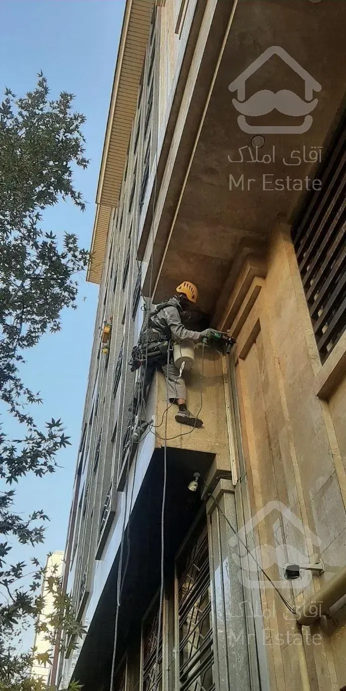 پیچ و رولپلاک شستشو ی نما دیوار ساختمان راپل کار