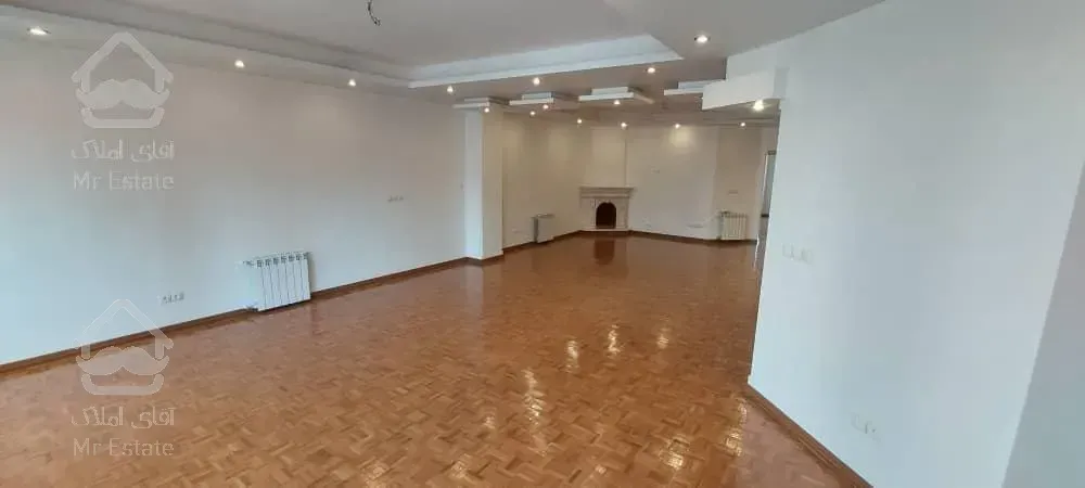 آپارتمان ۱۵۰ متری لوکیشن عالی