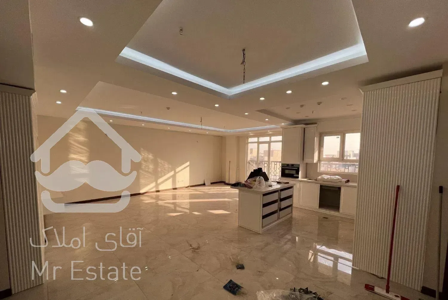 * خواجه عبدالله ۱۰۲متر' نوساز - ۲پارکینگ سندی *