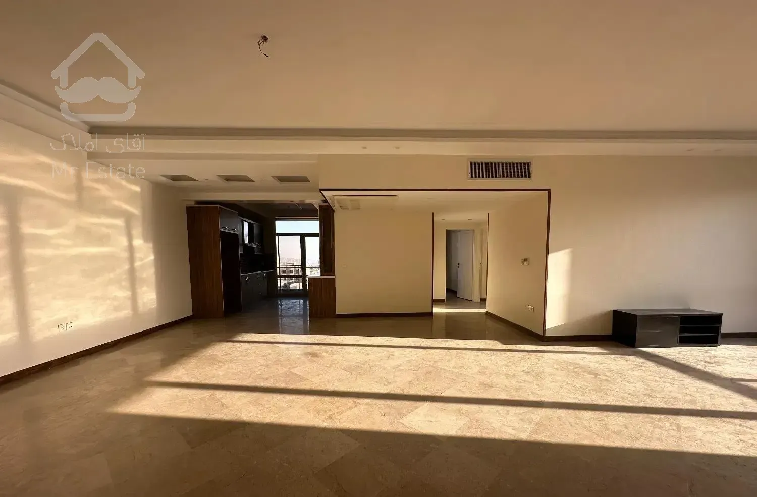 هروی/۱۵۰ متر ۳ خواب/روبه آفتاب/top location