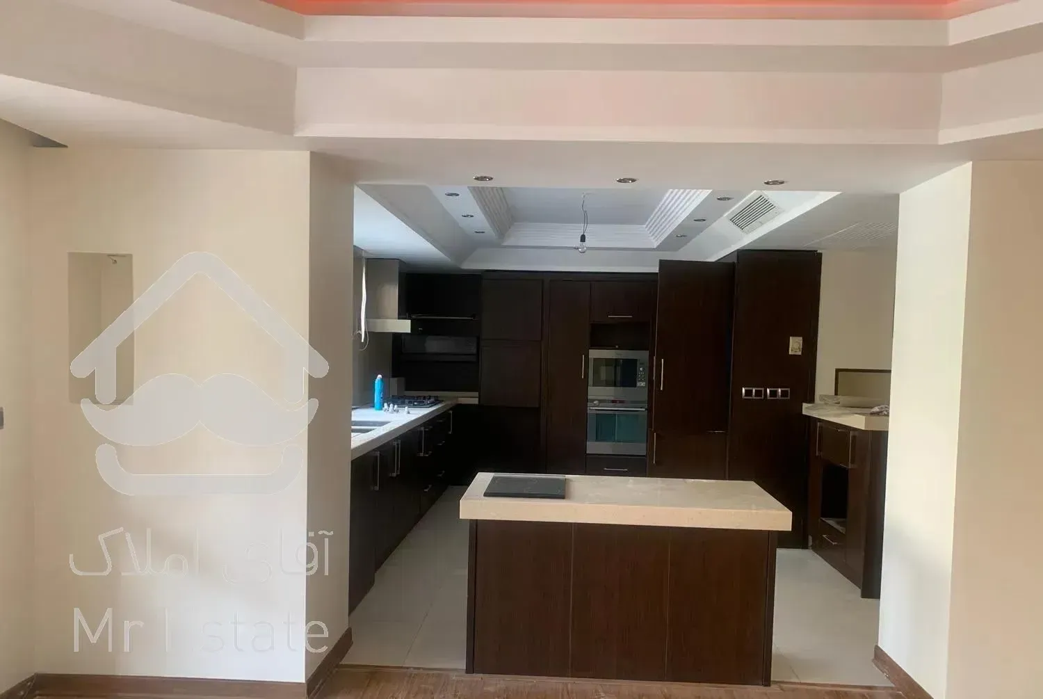 آپارتمان ٢٣٠ متری کامرانیه شمالی