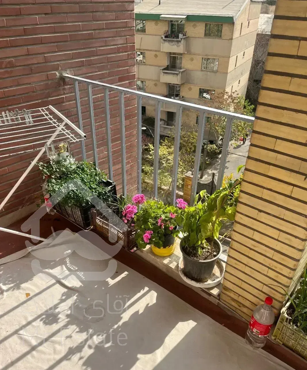 ۱۲۲متر زعفرانیه*خوش نقشه*تراس چیدمان*نورگیر