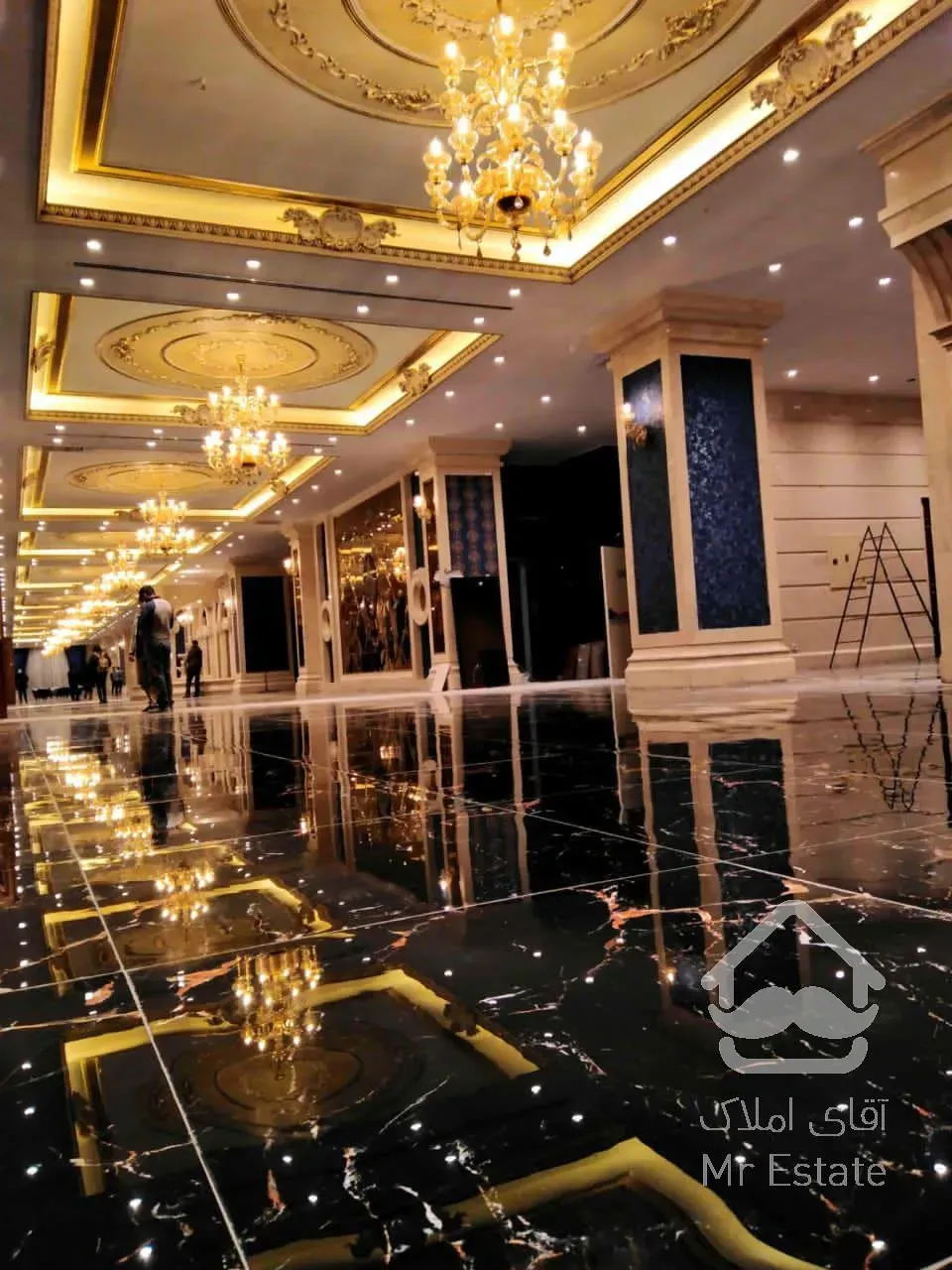 برج باغ مجلل رونیکا پلاس مژده/۱۸۰متر جنوبی، شناور در نور