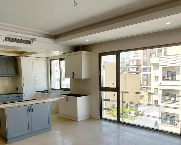 شهرک غرب ۱۴۵ متر ۳ خواب مستر نوساز ۲ پارکینگ