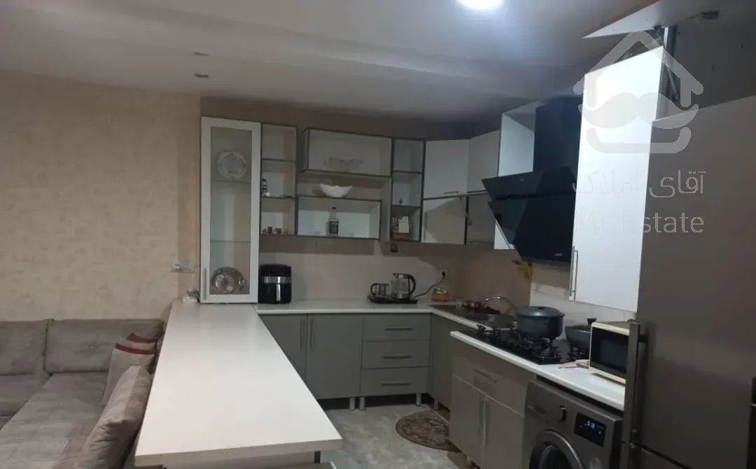 بایک میلیارددرشهرجدیدهشتگردروبروی متروخانه دارشوید