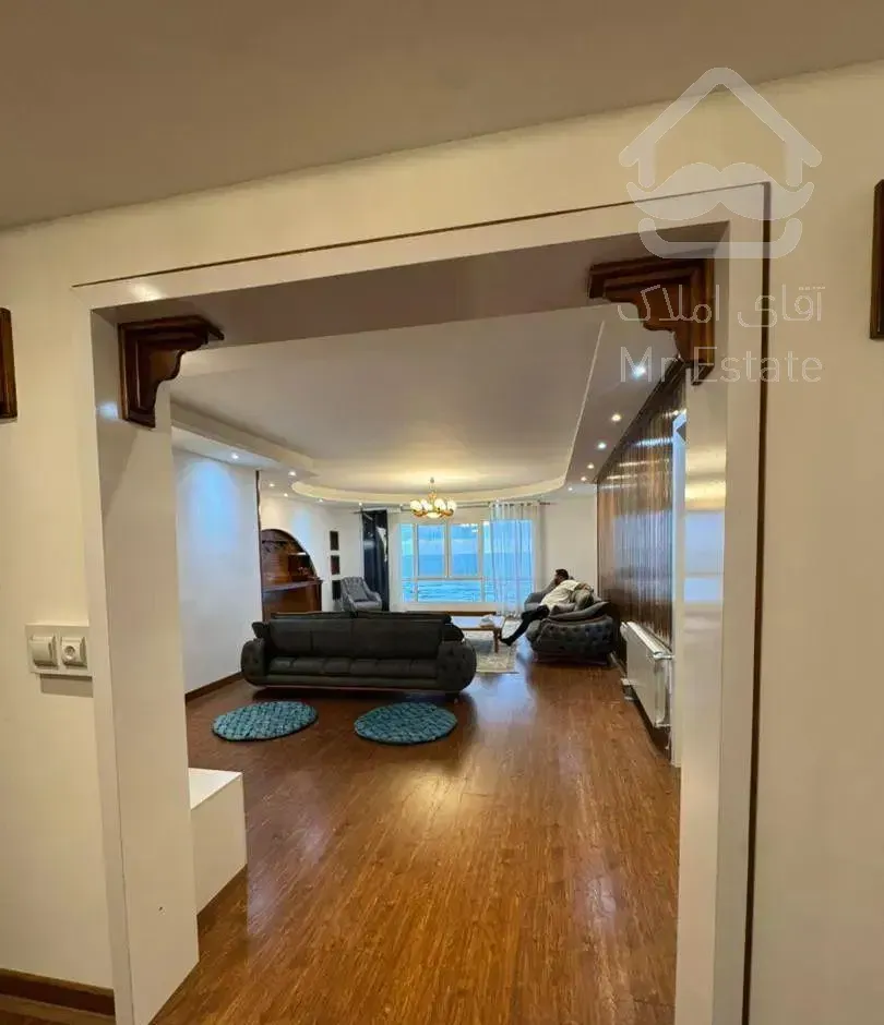 فروش ۲۴۵ متری به قیمت کاسبی