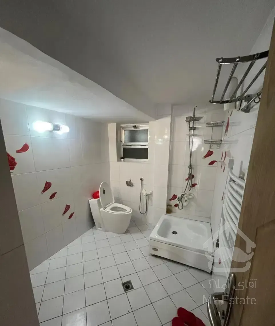 ۱۸۰ متر تاپ لوکیشن