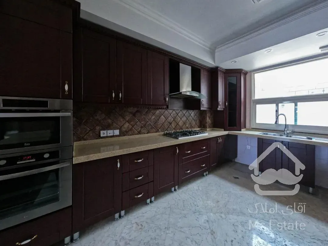 ۲۱۰ متر فرمانیه لوکیشن بی نظیر