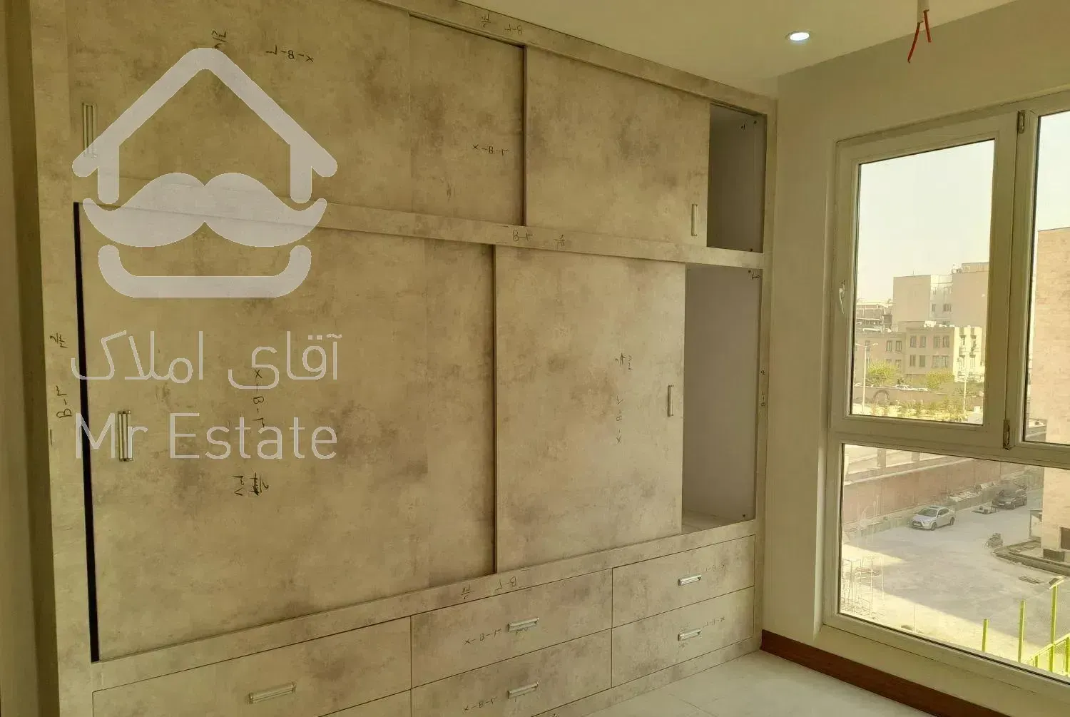 ۱۶۰ متری ۳خواب اَبَر امکانات