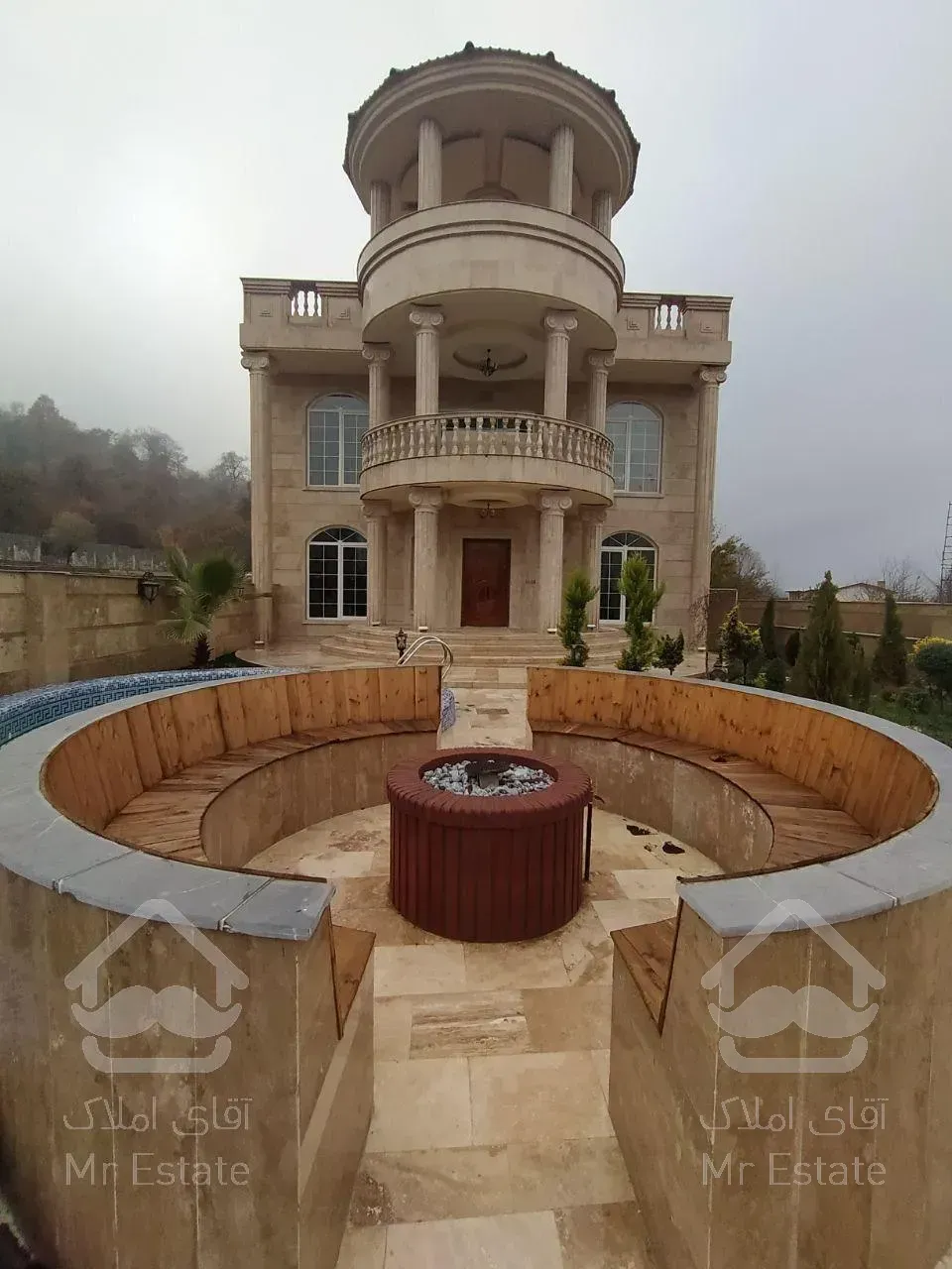 فروش ویلا ۵۳۰ متری