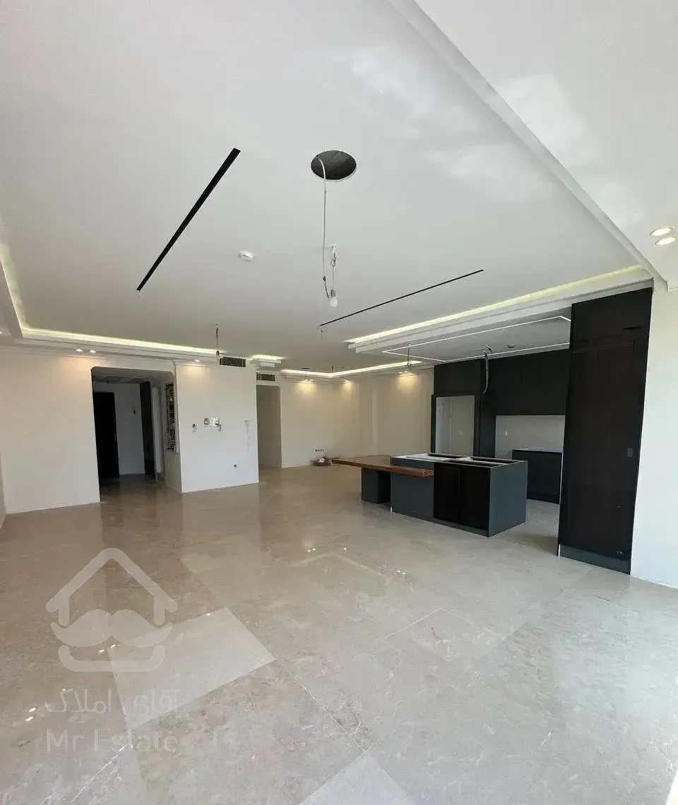 ۱۳۵متر/ولنجک/۲خواب‌مستر/کلیدنخورده/۲پارکینگ‌سندی