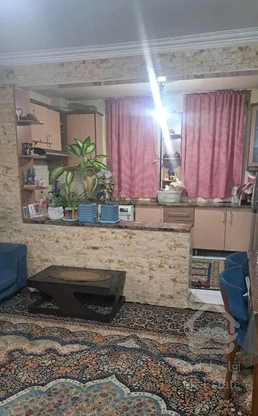 آپارتمان تک واحدی