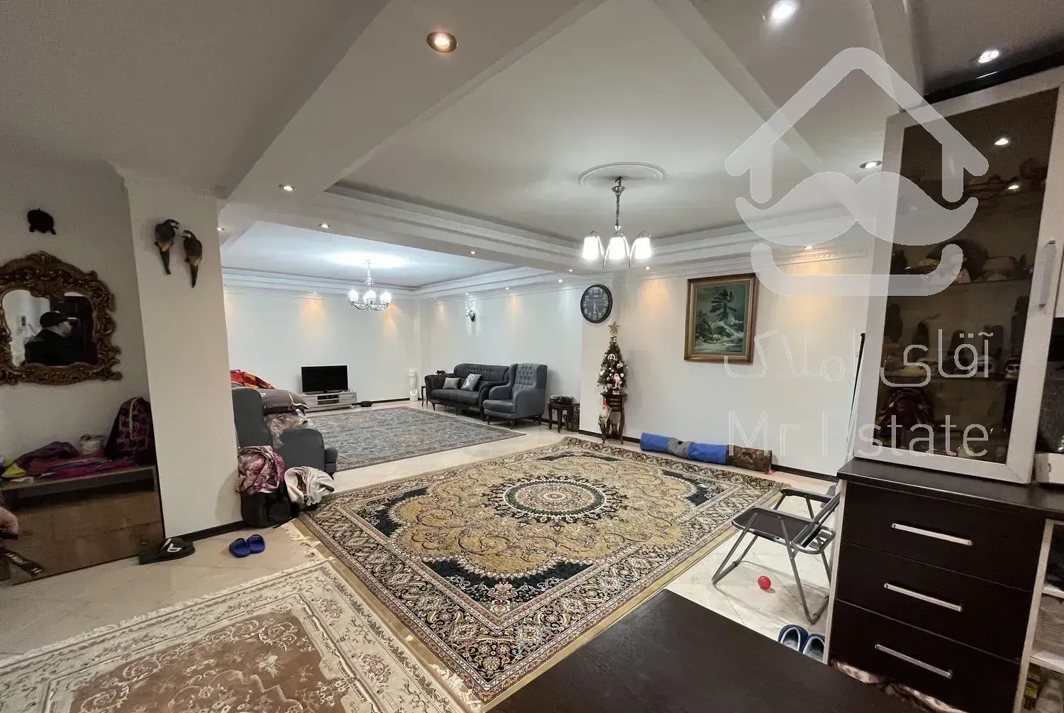 آپارتمان ۱۰۷ متری ()