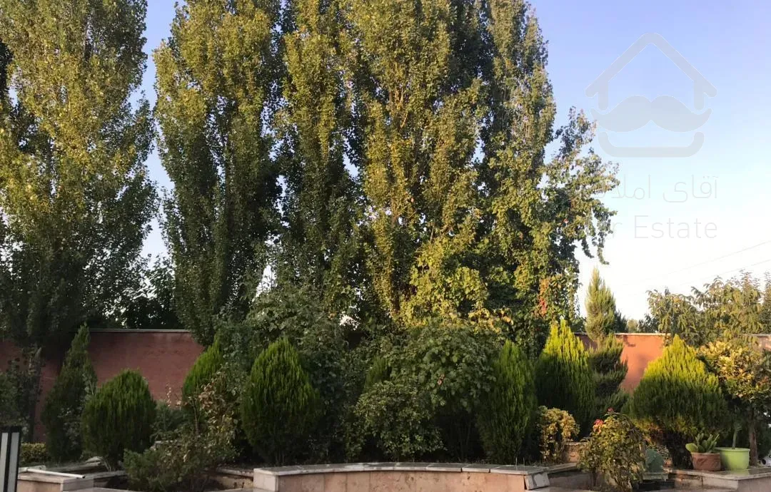 ویلا باغ 1950 متری دو خواب سند تک برگ