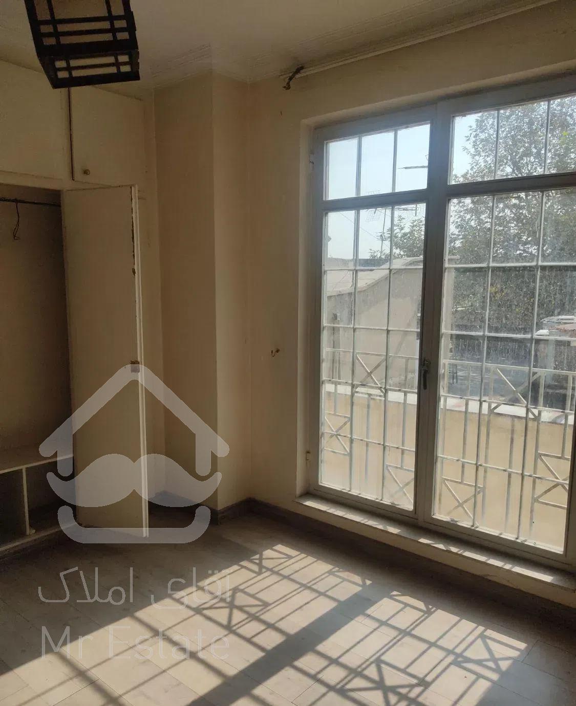 قلهک 100 متری 2 خوابه با پارکینگ نزدیک مترو قلهک