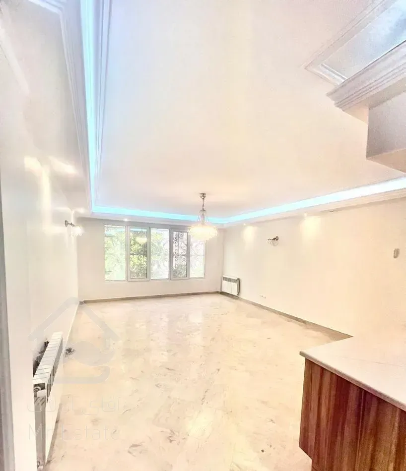 آپارتمان۱۰۵متری/فول/سالن پرده خور/۲خواب