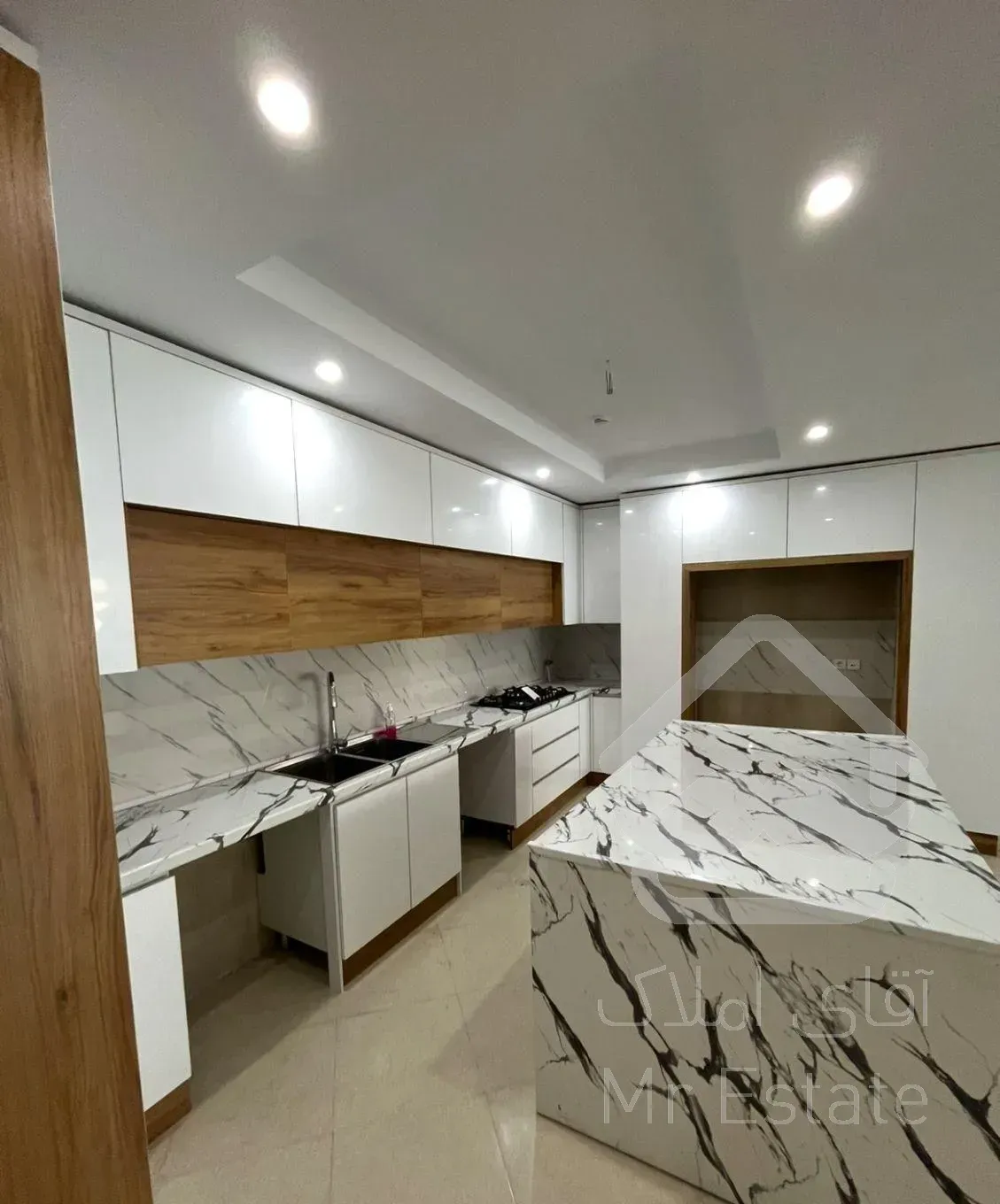 114 متر دو خواب خوش‌نقشه پنجره قدی چیتگر