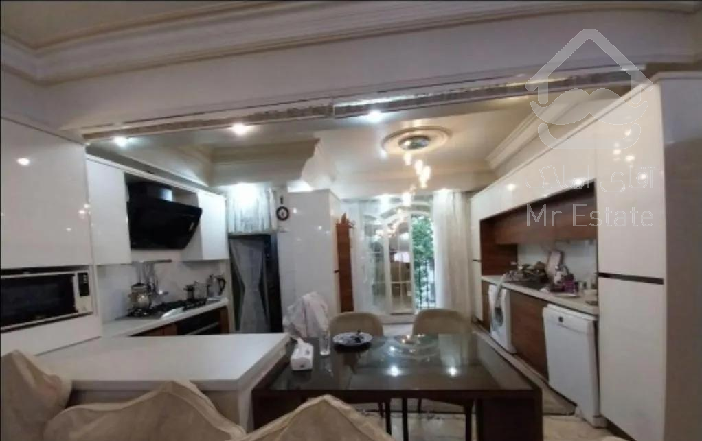 ۱۱۷ متر دوخواب، اباذر(فهیمی)