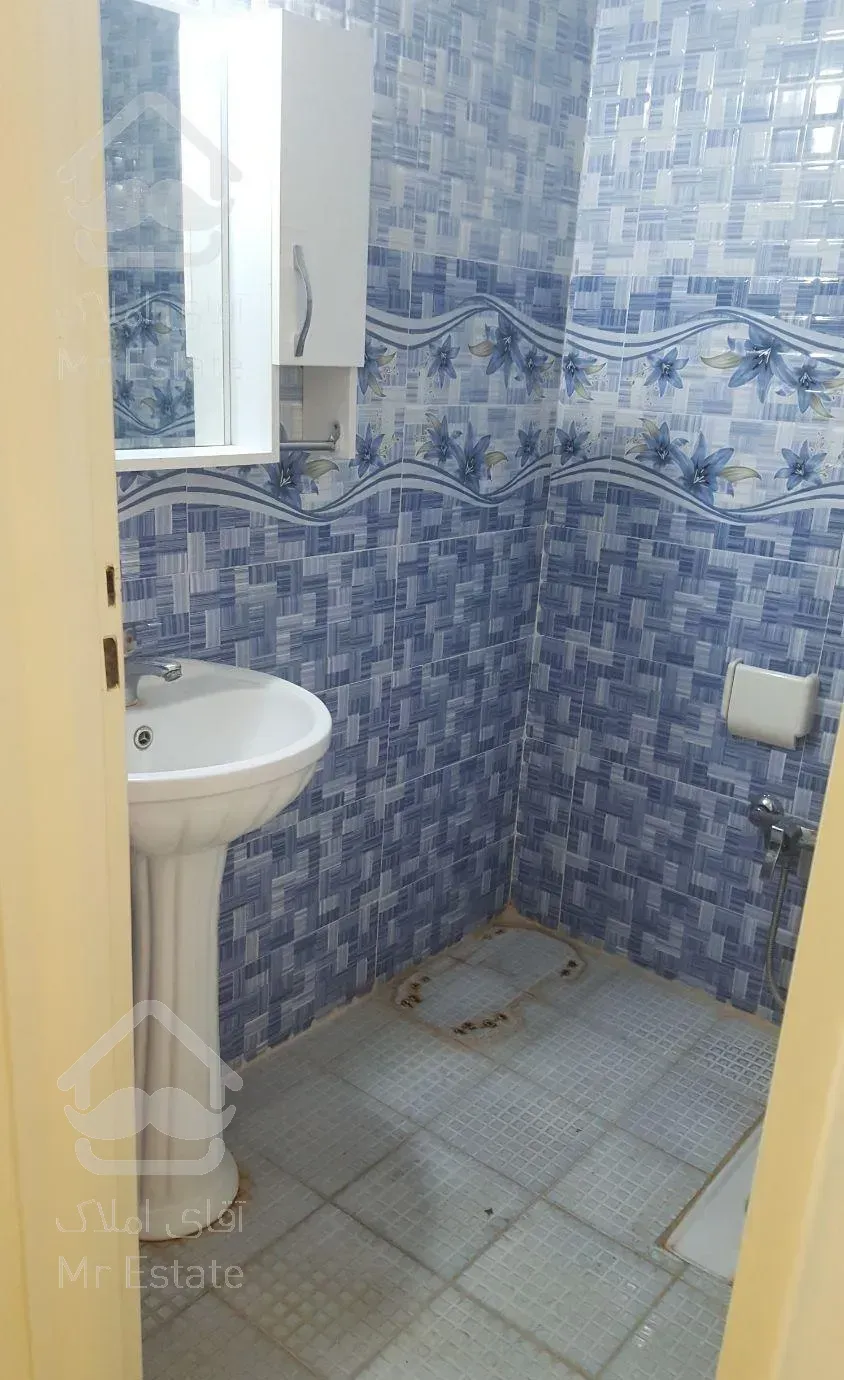 ۸۵ متری دو خوابه رو به نما و آفتاب گیر