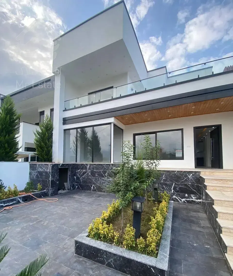 ویلا شرایط ۶ماهه استخردار بامدارک تهاتر ۲۷۰مترنور