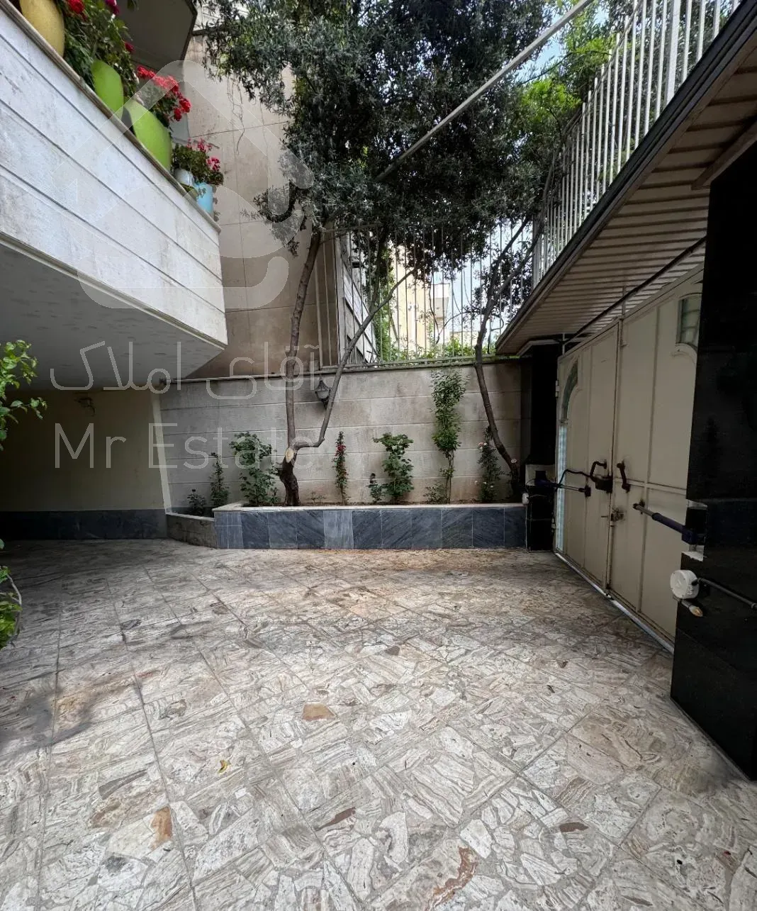 ۱۶۹ متر ۳ خوابه تکواحدی