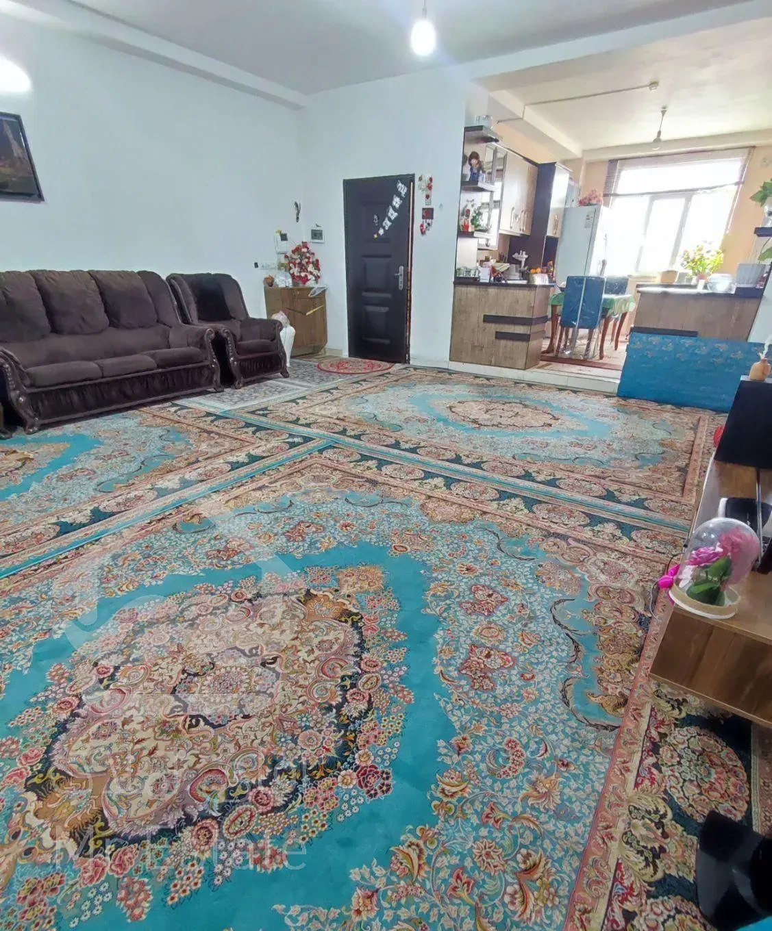 100متر آپارتمان/سه راه بالایی مطهری