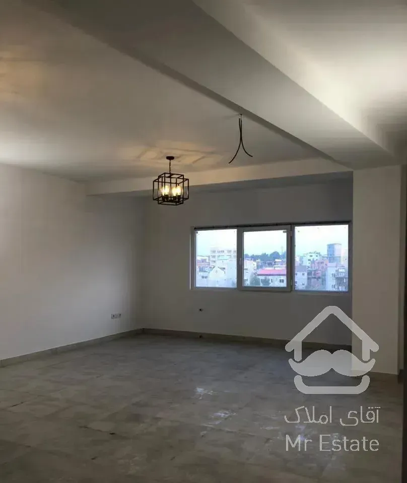 آپارتمان شهری نزدیک دریا ۱۱۱ متر لوکیشن