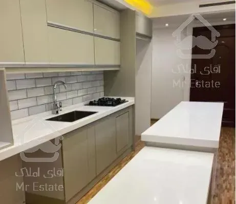 قیطریه(روشنایی)۹۰ متر(روبه آفتاب)ویو پارک قیطریه