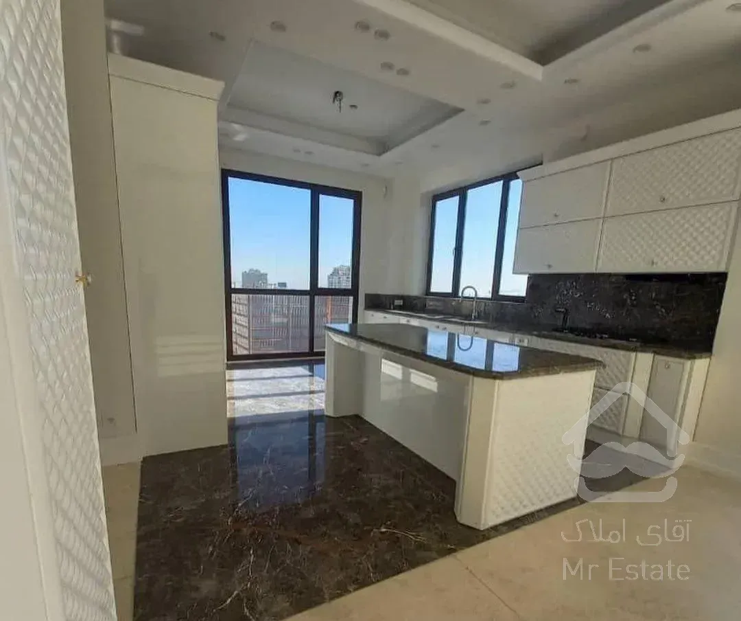 125متر/فول امکانات/دو پارکینگ