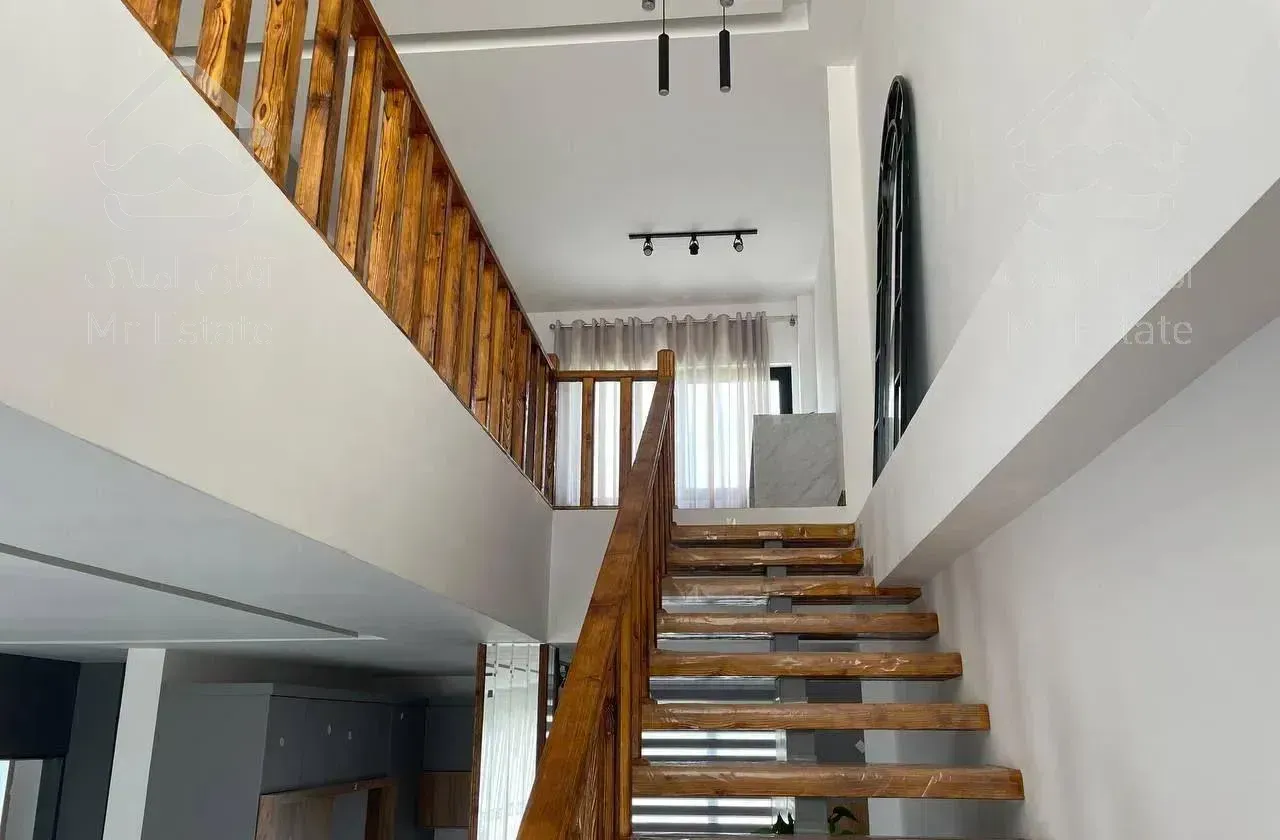 ویلا ۳۵۰ متری استخردار در منطقه جنگلی محمودآباد