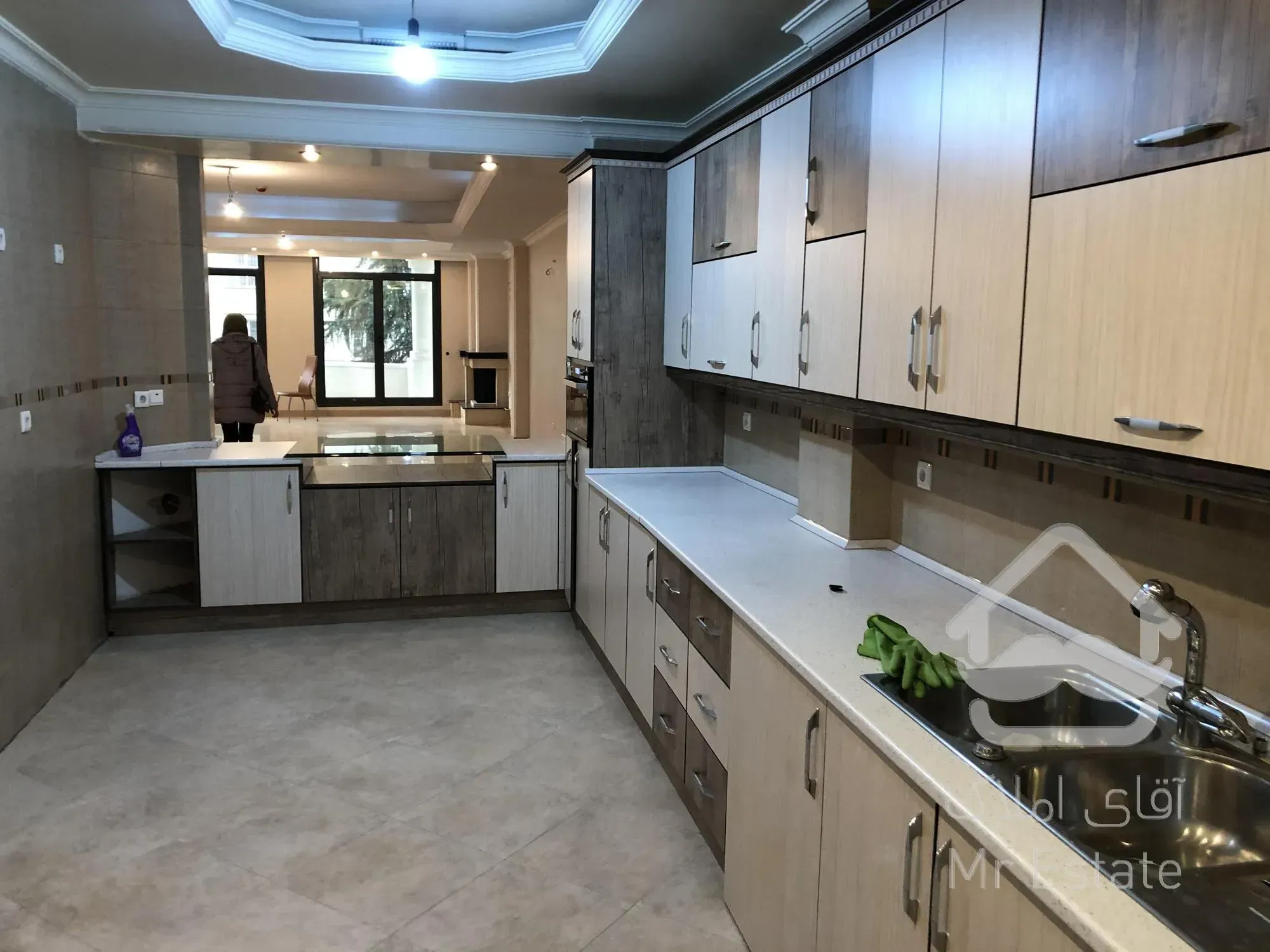 رهن و اجاره آپارتمان ۲۲۰ متری ۳ خوابه اقدسیه