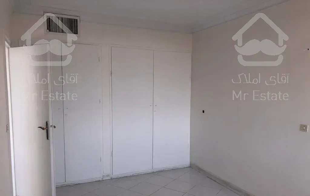 شهرک غرب ۱۷۰متر آپارتمان۳خواب نوسازی شده گل افشان