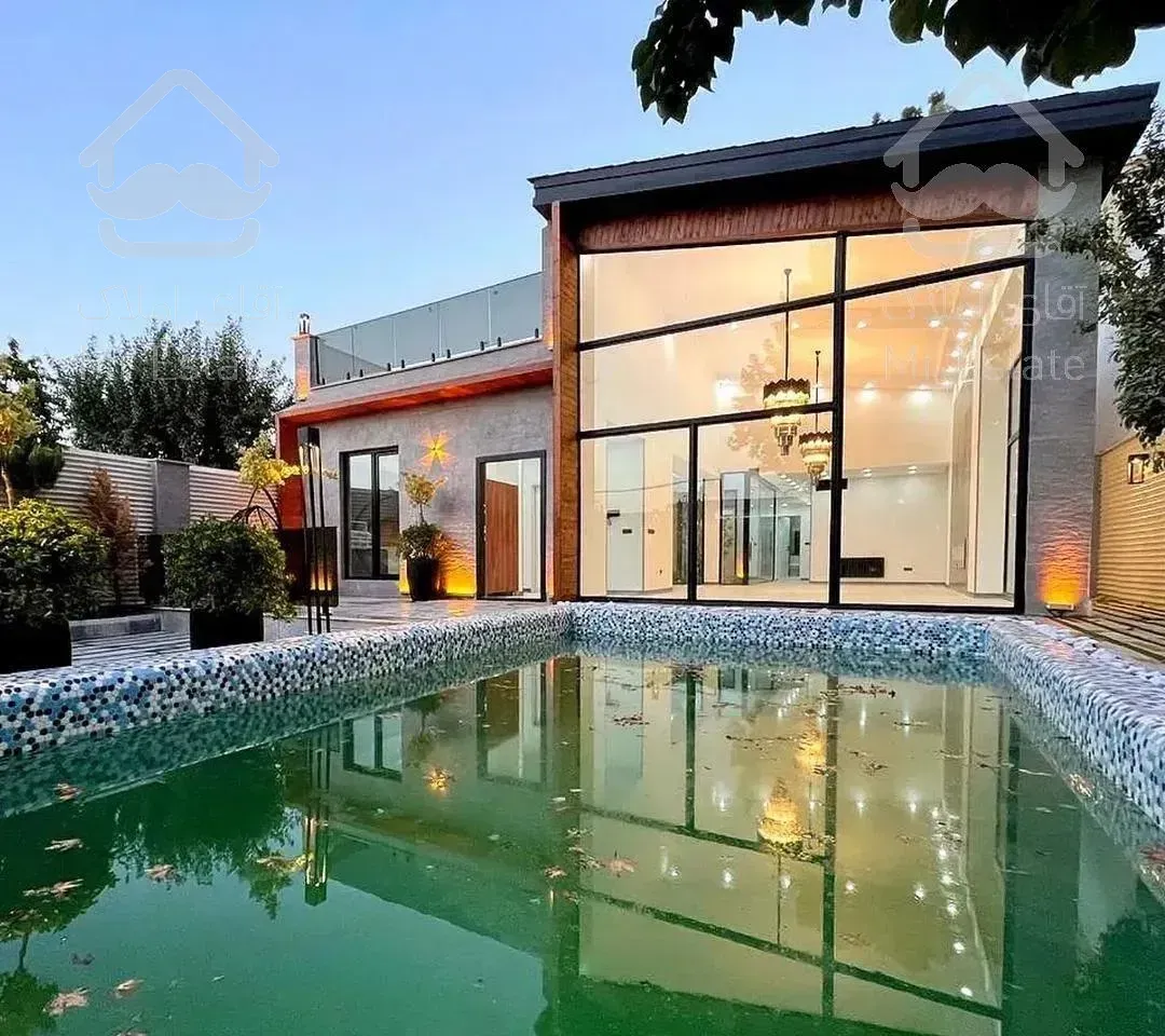 ۳۰۰ متری استخر دار معماری