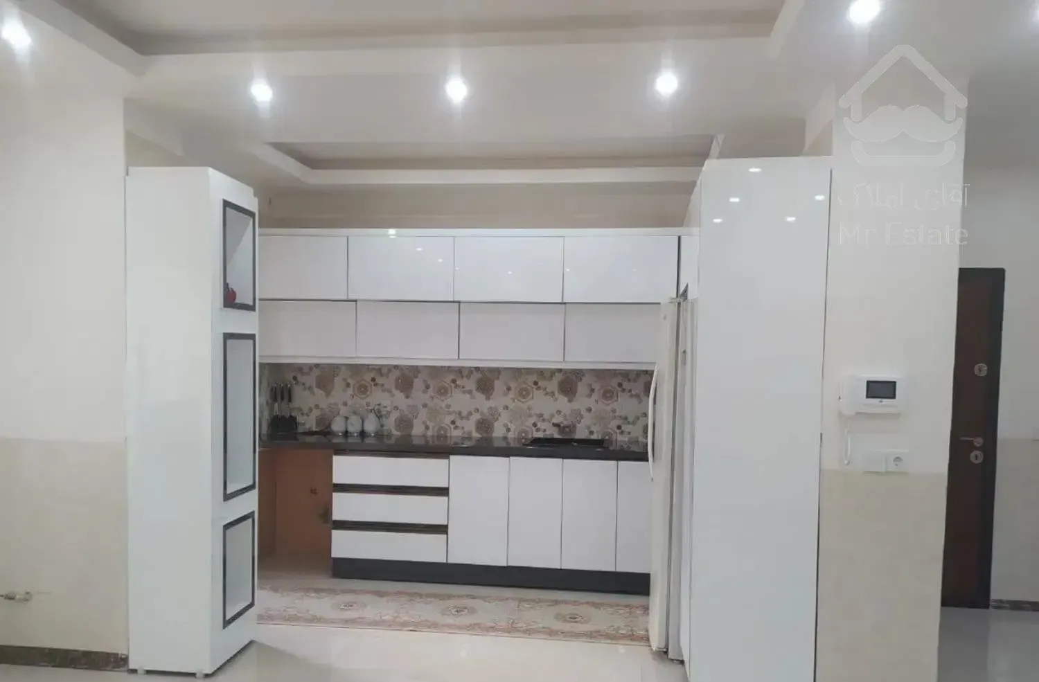 آپارتمان تکواحدخ معلم محمودآباد ۱۳۵ مترباسندتکبرگ
