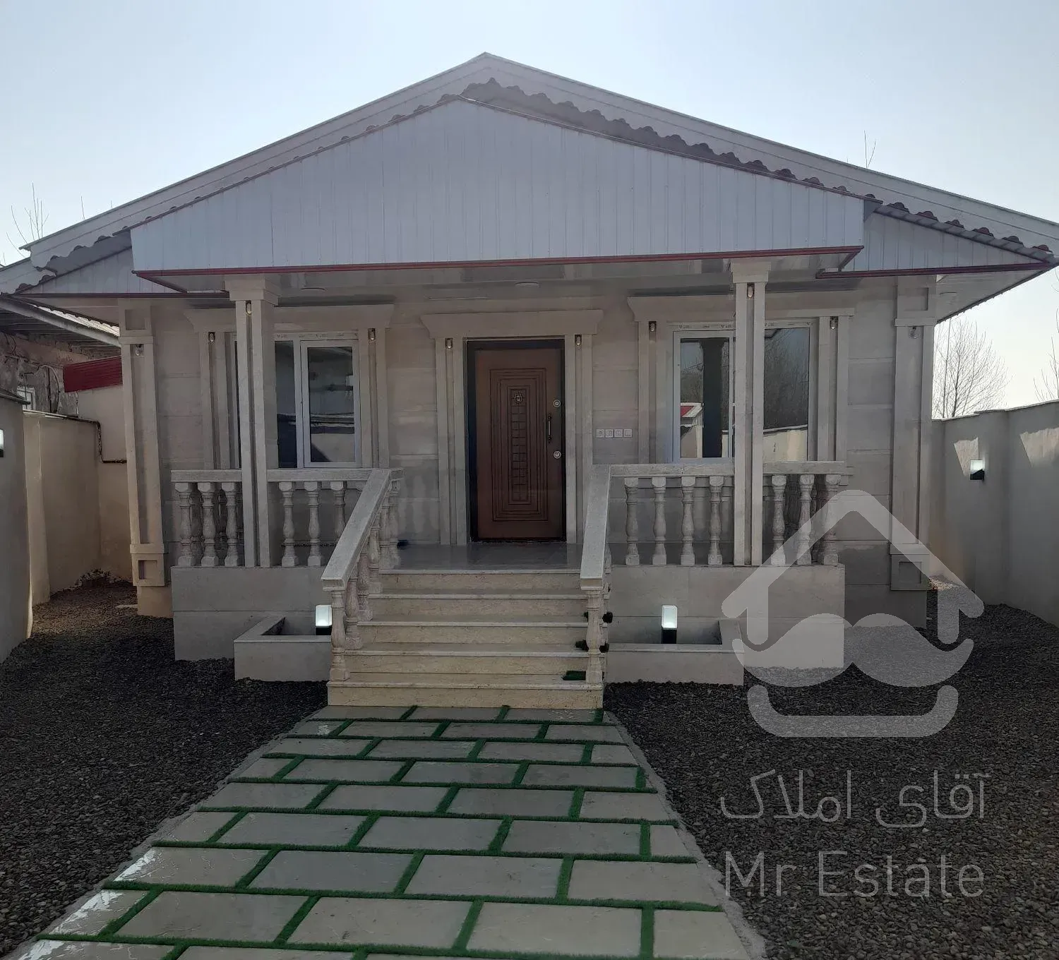 فروش ویلای (( ۲۰۰ )) متری با سند تک برگ