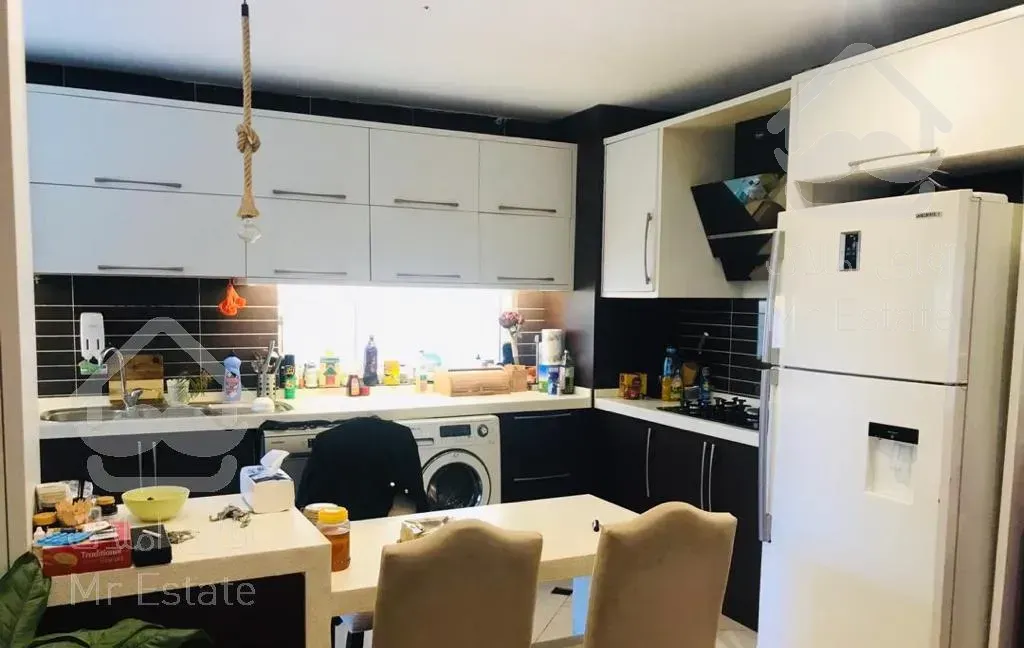 ویلا  3 خواب      لب   دریا