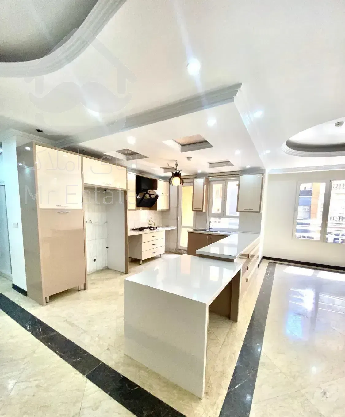 ۶۵متر/سالن پرده خور/سرمایه گذاری/سندتک برگ/شیک