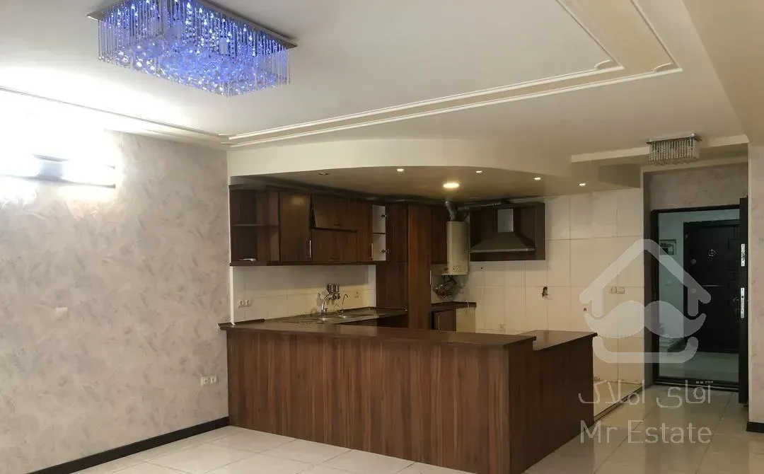 دو خوابه تمام جنوبی ، شیک و خوش نقشه ، تاپ لوکیشن